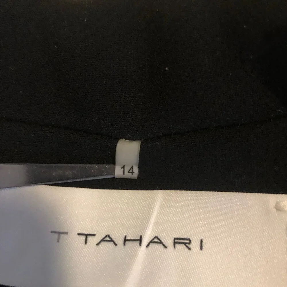 ✨T Tahari Black Ruffled Collar Coat – Elegant & Timeless - Picture 10 of 14